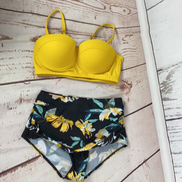 Bikini - Picture 4 of 4